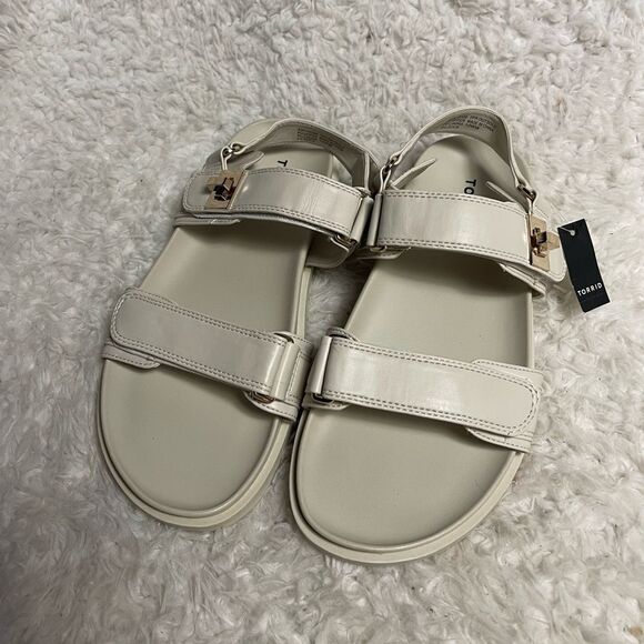 NWT Torrid Gladiator  straps Lug Sandals in Bone Beige gold tone Accents SZ10 WW - Picture 1 of 9